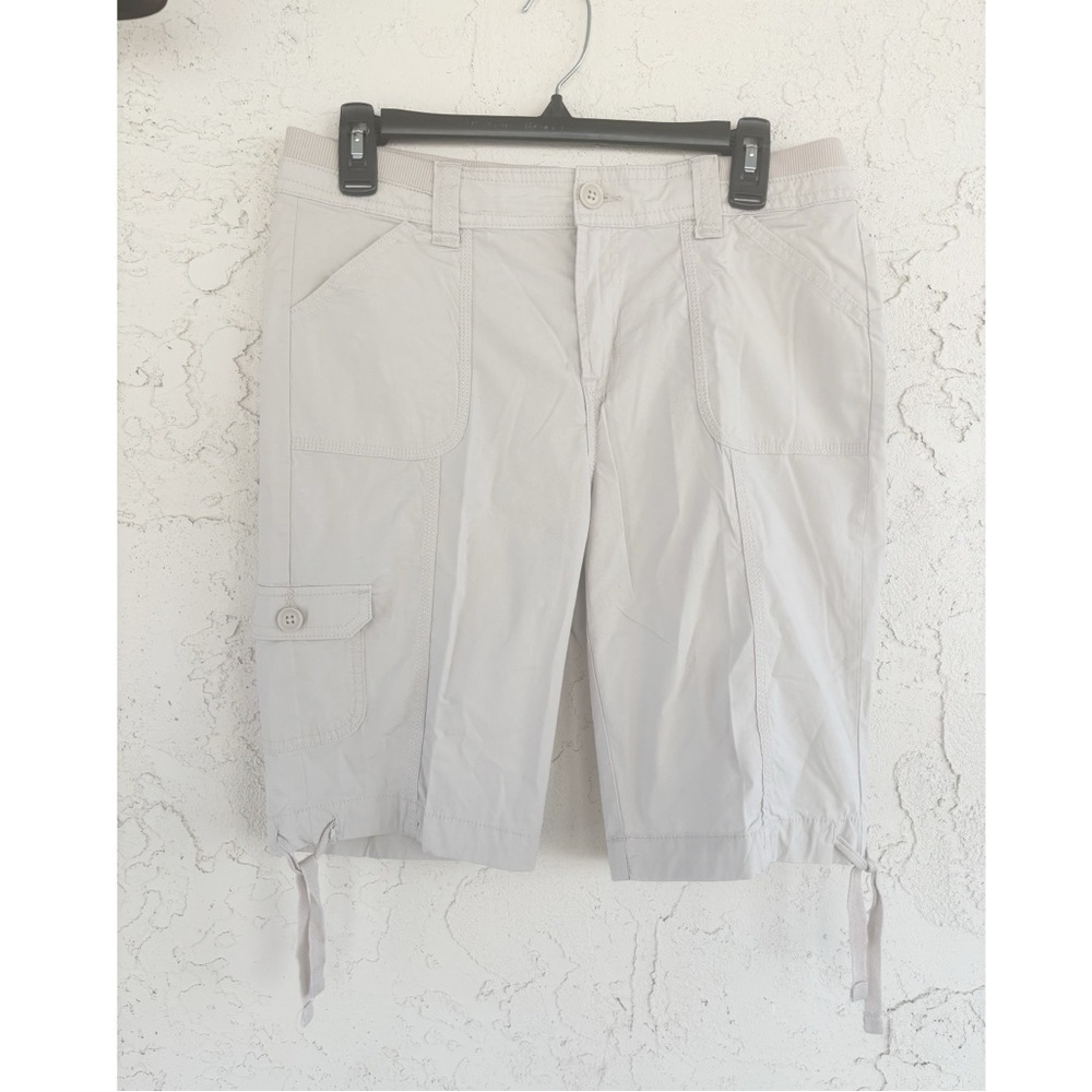 St. John's Bay Cargo Bermuda Shorts Size 6 Beige Elastic Waist Tie Hem Utility